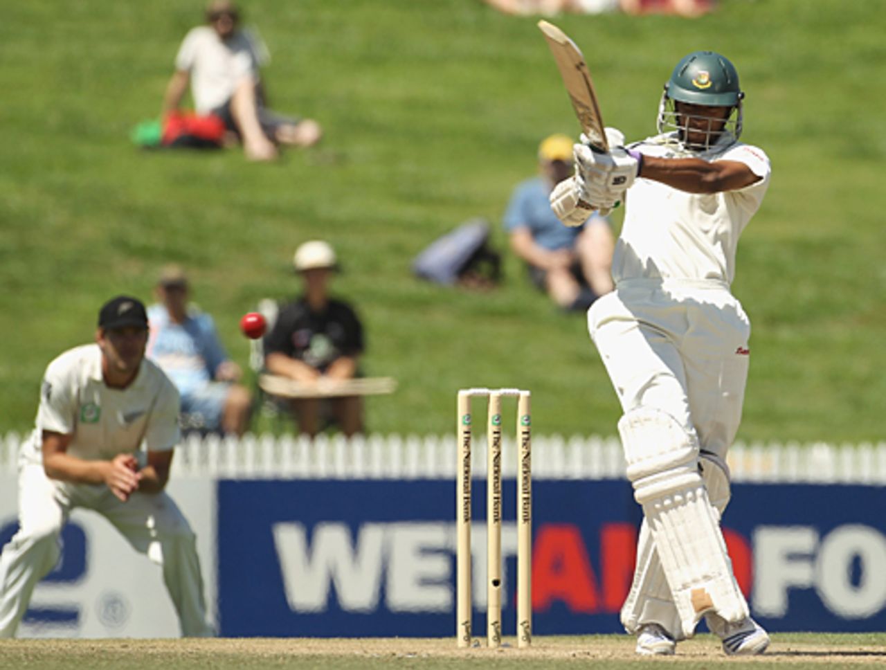 Shakib Al Hasan pulls during his maiden century, New Zealand v Bangladesh, only Test, Hamilton, 5th day, February 19, 2010
