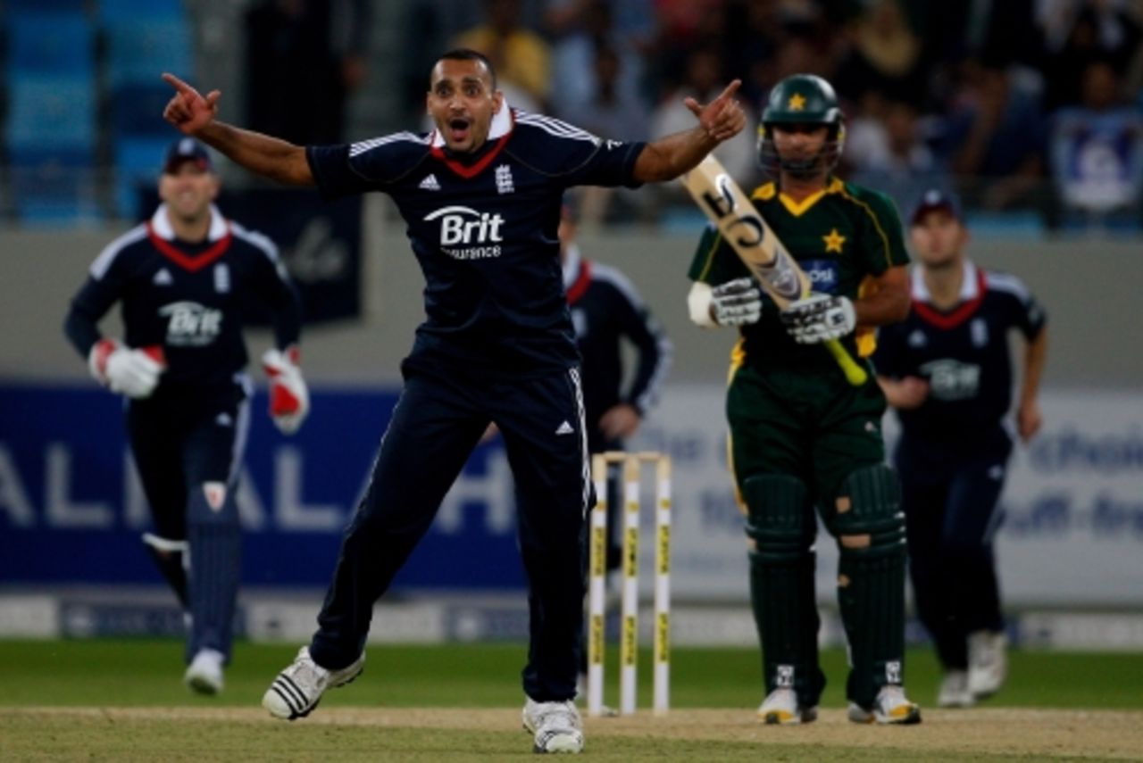 Ajmal Shahzad was elated after picking up two wickets in his first over in international cricket, England v Pakistan, 2nd Twenty20, Dubai, February 20, 2010
