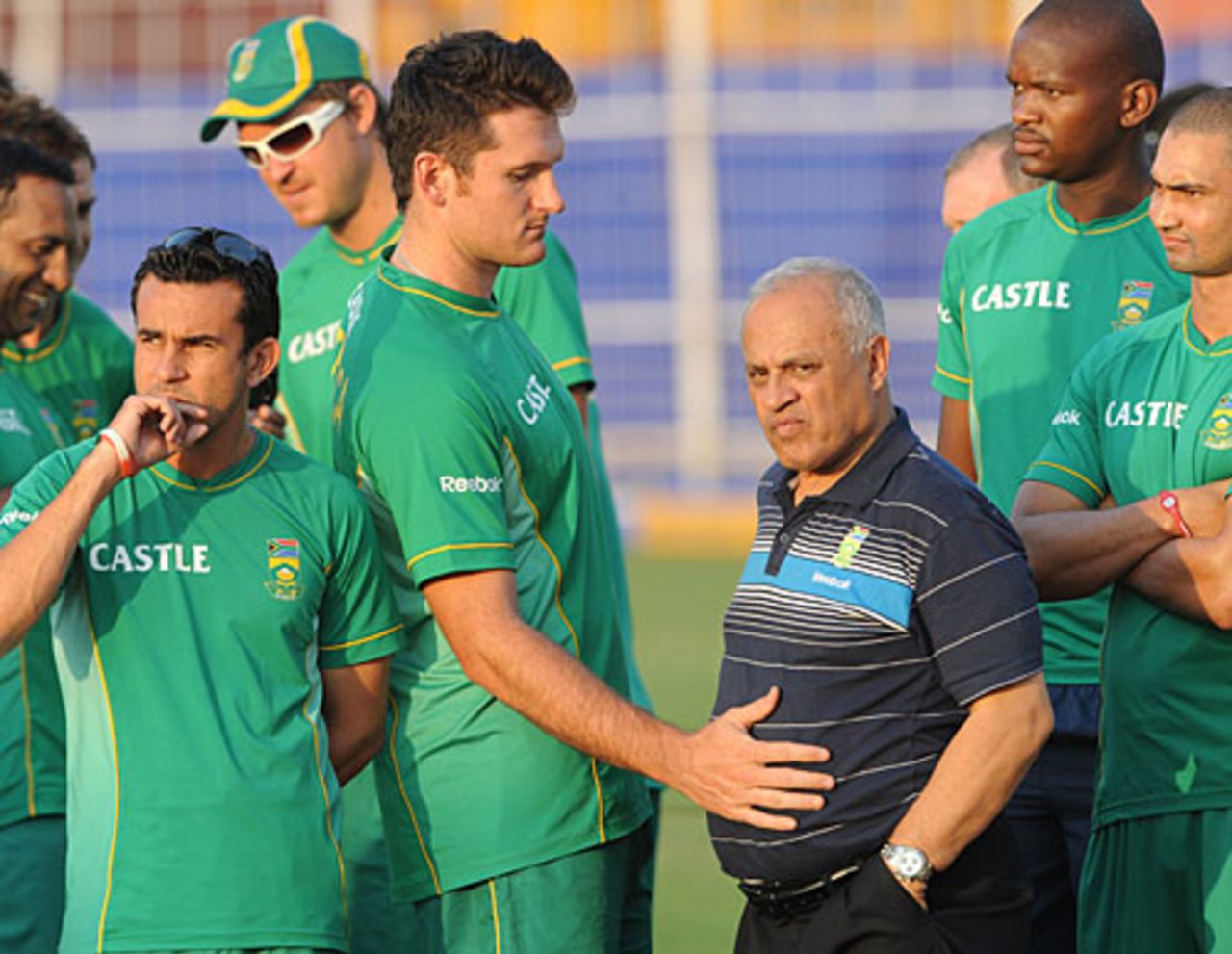 Graeme Smith with South African players and management, India v South Africa, 2nd Test, Kolkata, 5th day, February 18, 2010