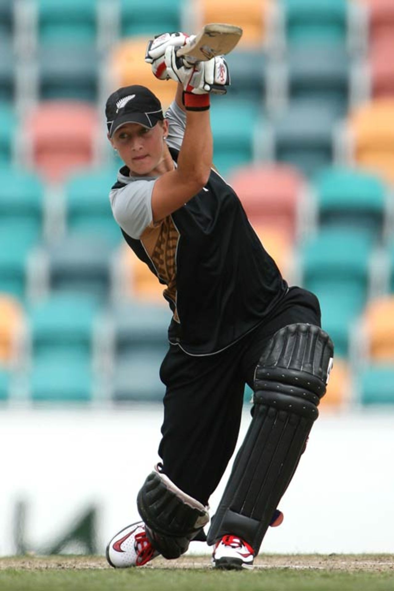 Sophie Devine drives during her 48, Australia v New Zealand, 2nd women's Twenty20, Hobart, February 22, 2010