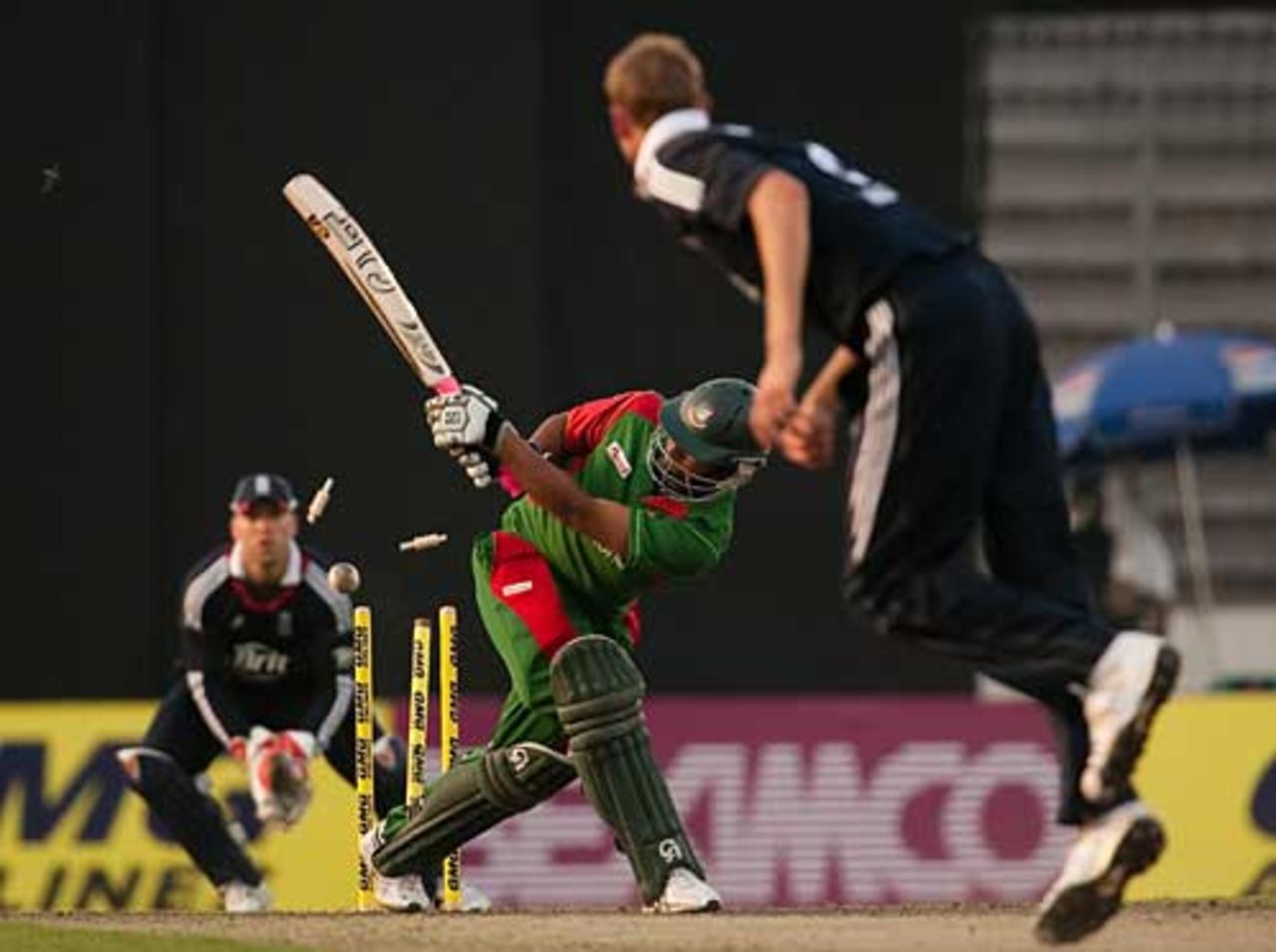 Tamim Iqbal's outstanding 125 is ended by Stuart Broad, Bangladesh v England, 1st ODI, Mirpur, February 28, 2010