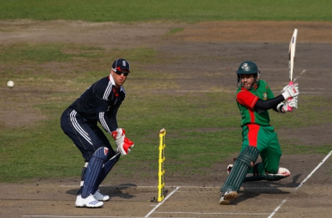 Mushfiqur Rahim played a mature innings against England, Bangladesh v England, 2nd ODI, Dhaka, March 2, 2010