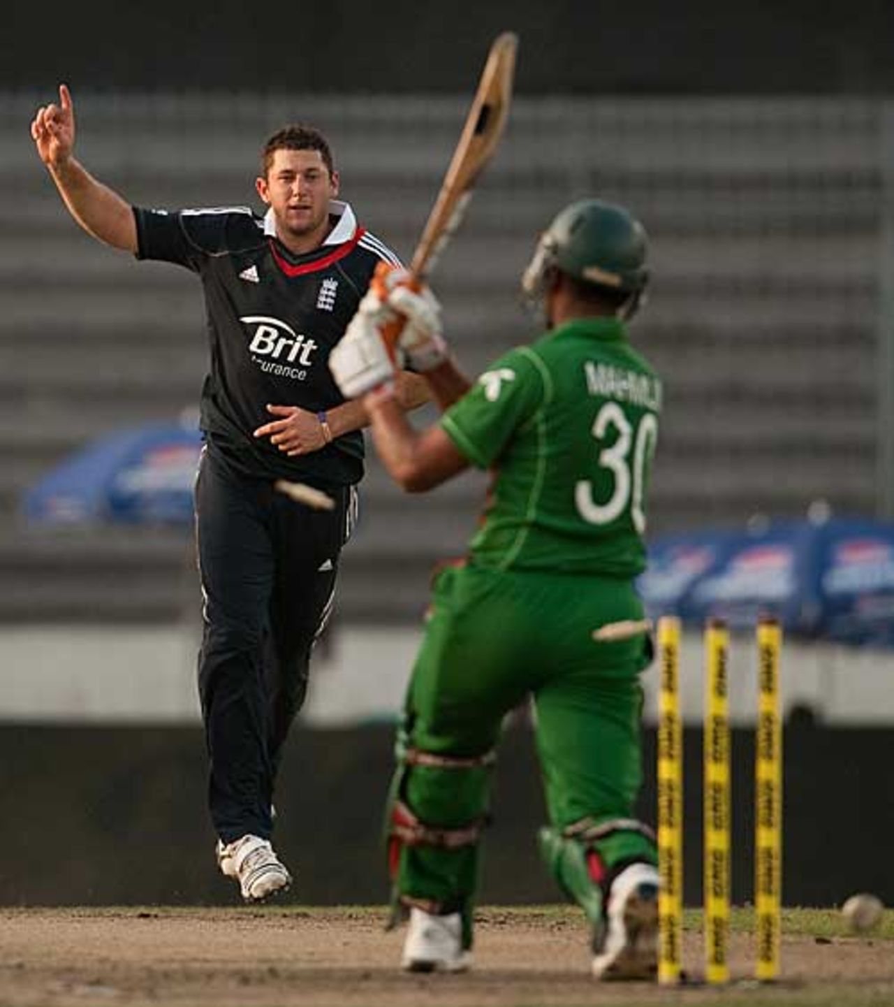 Tim Bresnan was the pick of England's attack with 3 for 51, Bangladesh v England, 2nd ODI, Dhaka, March 2, 2010