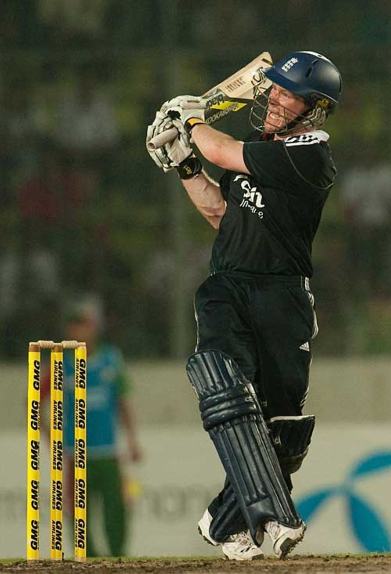 Eoin Morgan finished the match with a six over deep square-leg, Bangladesh v England, 2nd ODI, Dhaka, March 2, 2010