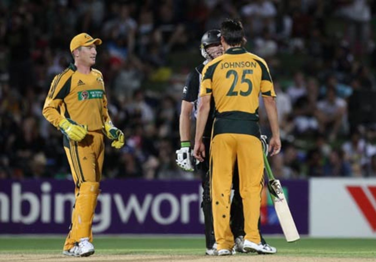 Mitchell Johnson and Scott Styris get heated, New Zealand v Australia, 1st ODI, Napier, March 3, 2010