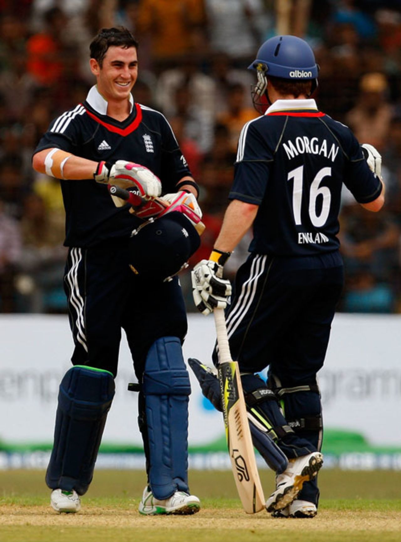 Craig Kieswetter's and Eoin Morgan put on 67 in eight overs, Bangladesh v England, 3rd ODI, Chittagong, March 5, 2010