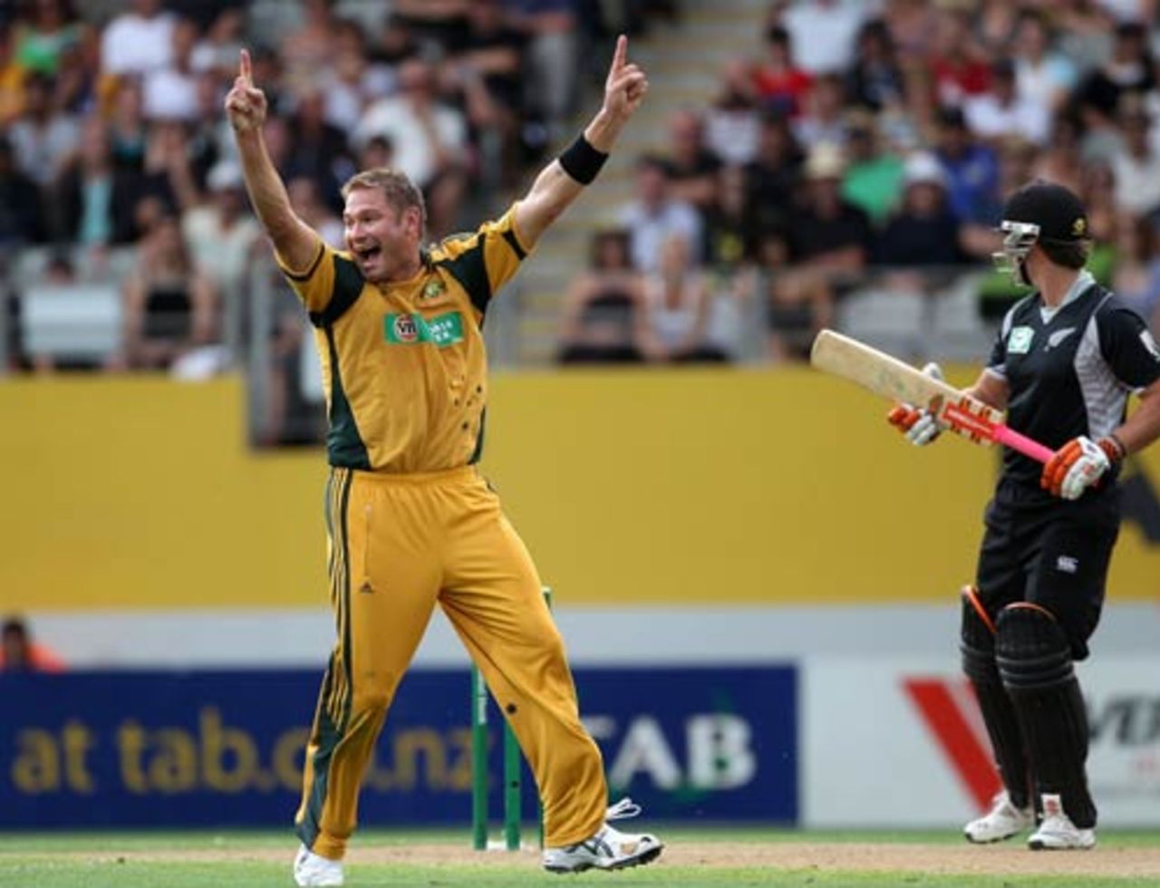 Ryan Harris celebrates trapping Neil Broom first ball, New Zealand v Australia, 2nd ODI, Auckland, March 6, 2010