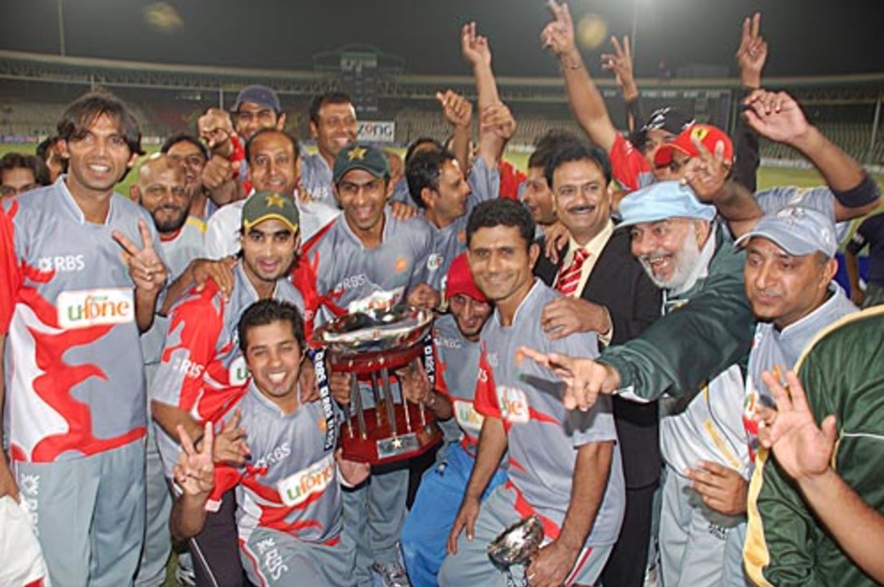 Sialkot Stallions celebrate their victory in the RBS Twenty20 Cup, Faisalabad Wolves v Sialkot Stallions, RBS Twenty20 Cup final, Karachi