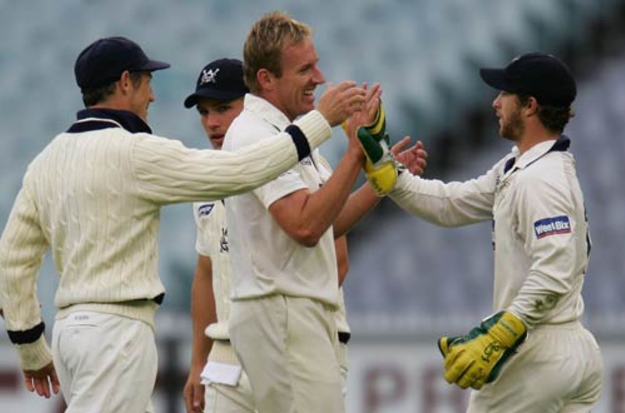 Damien Wright celebrates a wicket, Victoria v Tasmania, Sheffield Shield, Melbourne, March 10, 2010