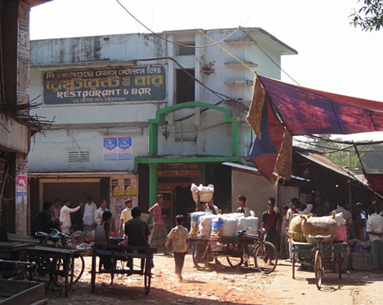 Station Road in Chittagong, March 10, 2010