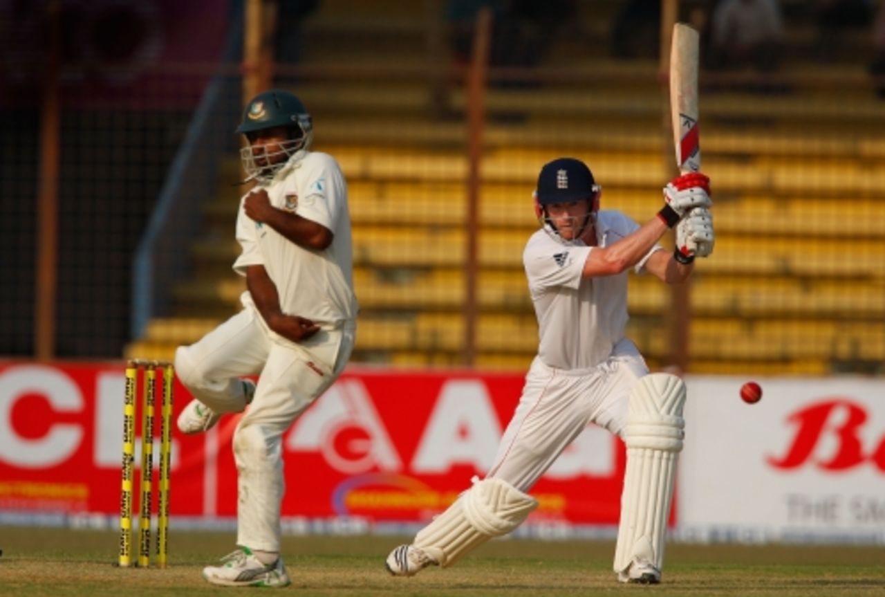 Paul Collingwood was quickly into his stride with a brace of booming drives through the covers, Bangladesh v England, 1st Test, Chittagong, March 12, 2010