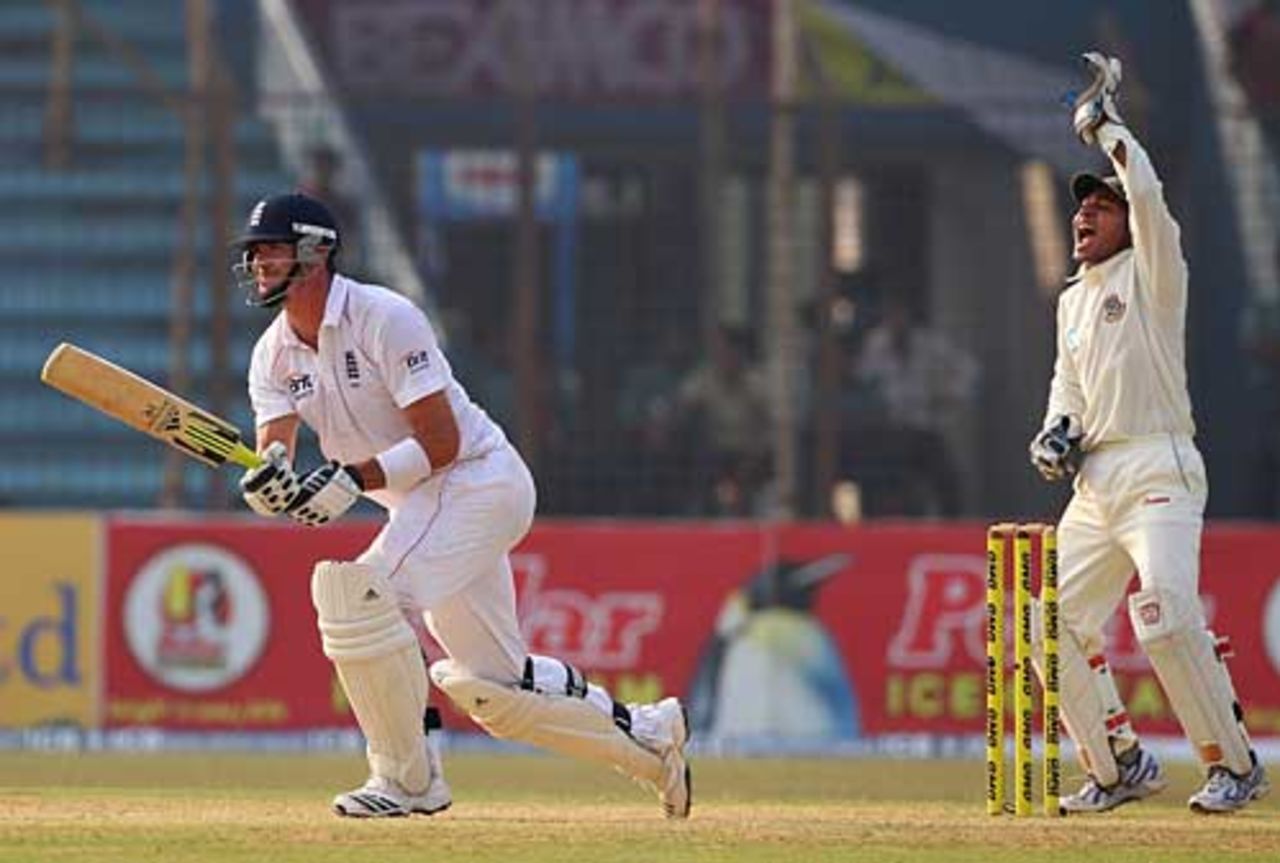 Kevin Pietersen fell lbw to Shakib Al Hasan, Bangladesh v England, 1st Test, Chittagong, March 14, 2010