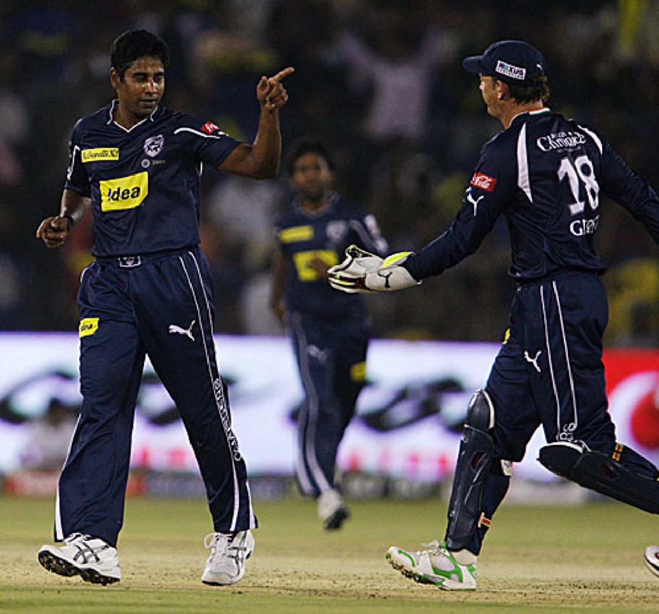 Chaminda Vaas took 2 for 27 to set Punjab back early, Deccan Chargers v Kings XI Punjab, IPL, Cuttack, March 19, 2010 