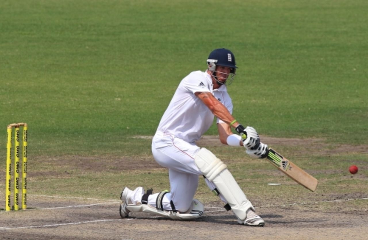 Kevin Pietersen exhibited his switch hit as England's chase continued apace, Bangladesh v England, 2nd Test, Dhaka, 5th day, March 24, 2010