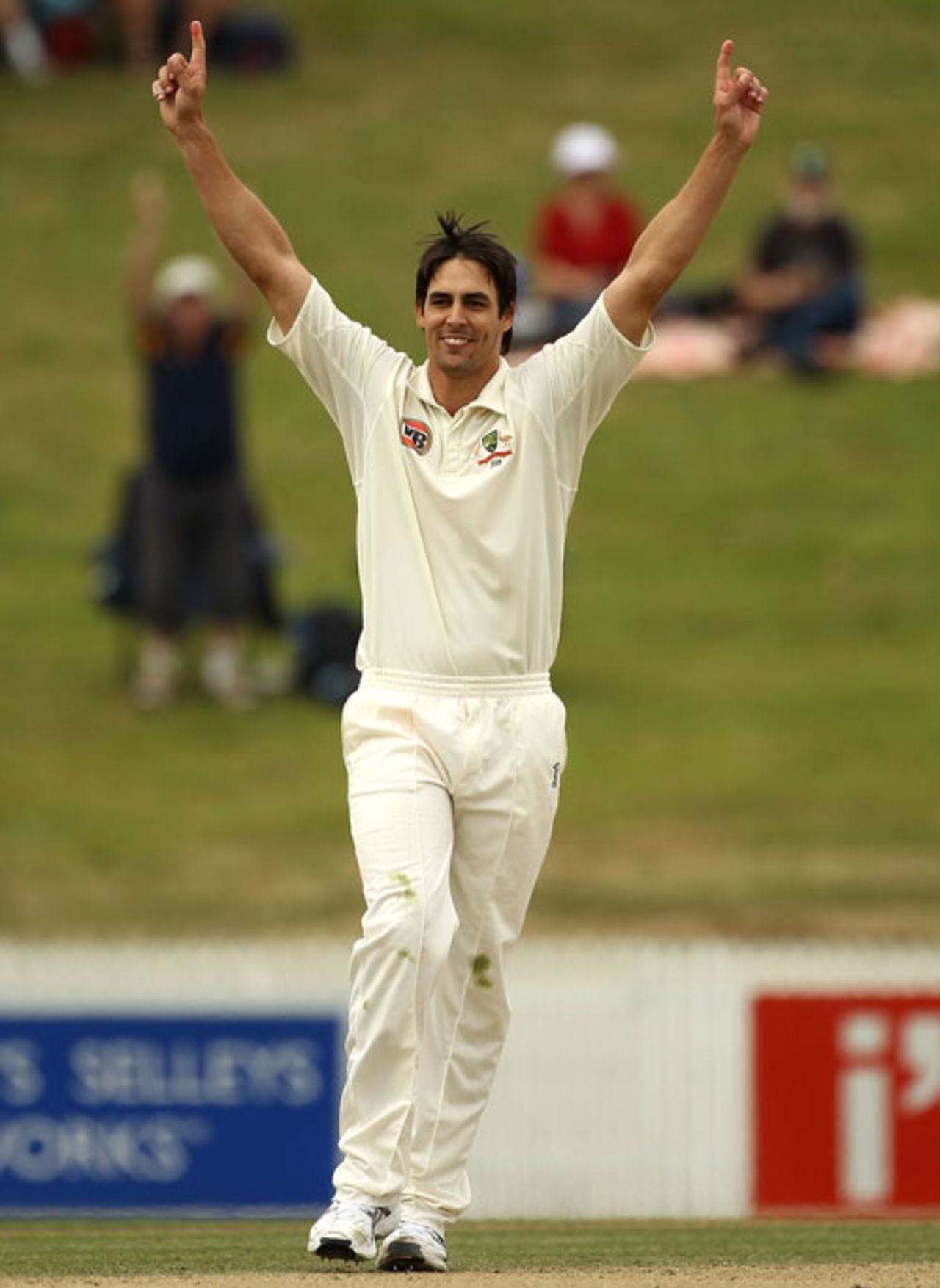 Mitchell Johnson gained 6 for 73 in the second innings, New Zealand v Australia, 2nd Test, Hamilton, 5th day, March 31, 2010