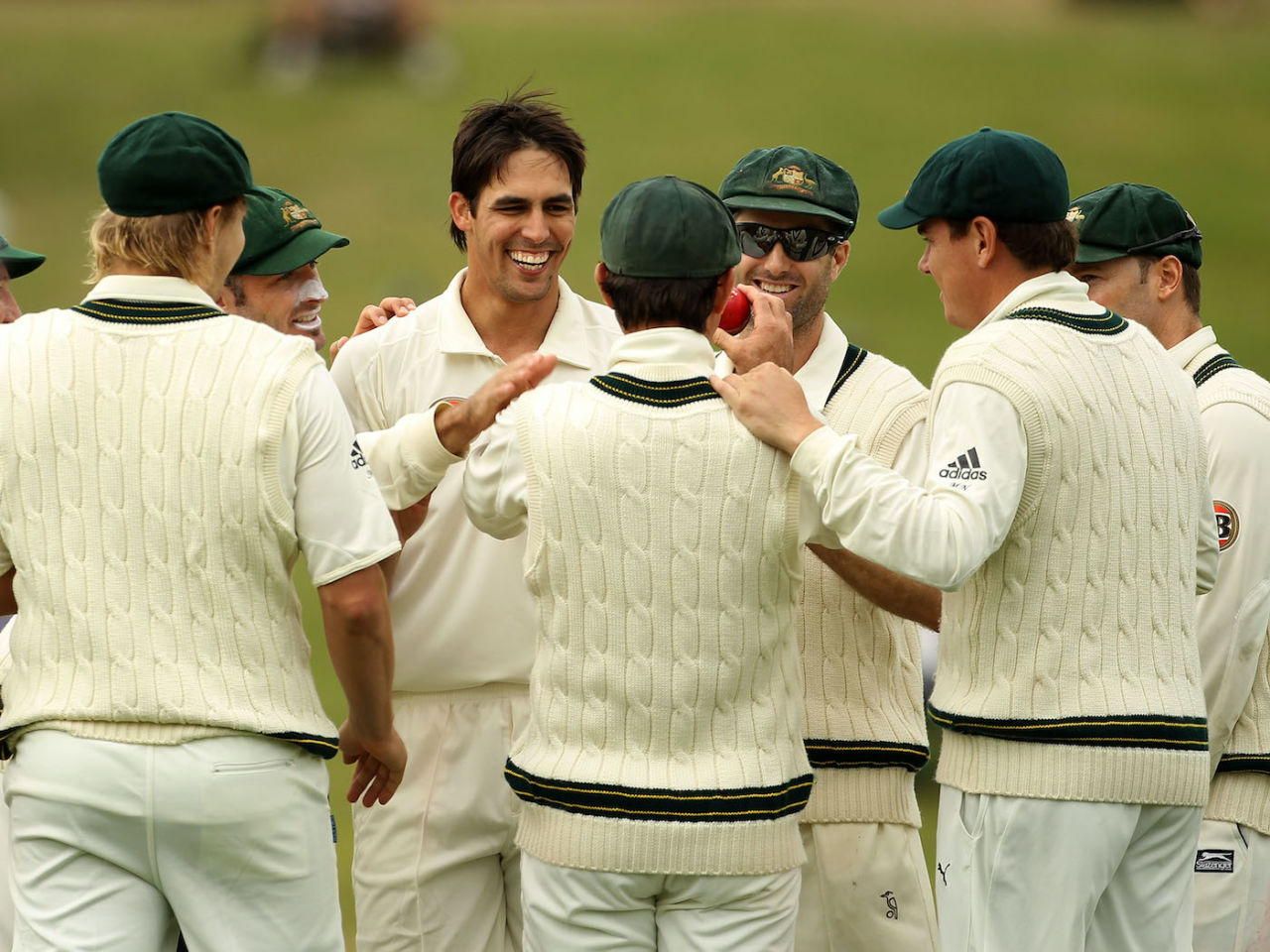 Mitchell Johnson accepts the praise on the way to 10 wickets for the match, New Zealand v Australia, 2nd Test, Hamilton, 5th day, March 31, 2010