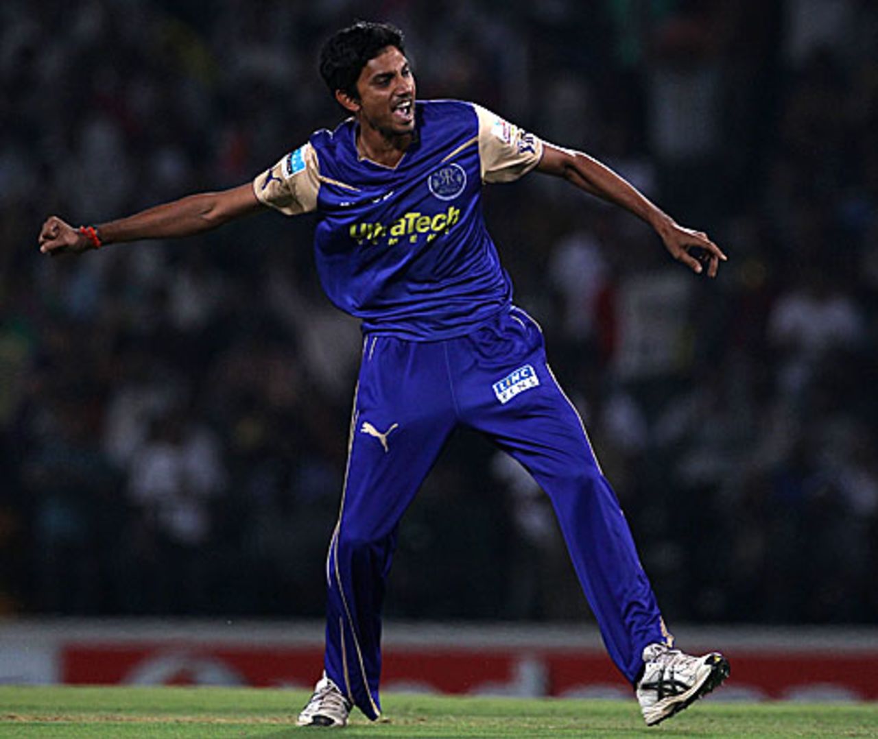 Siddharth Trivedi bowled a terrific last over to turn the tables on Deccan, Deccan Chargers v Rajasthan Royals, IPL 2010, Nagpur, April 5, 2010