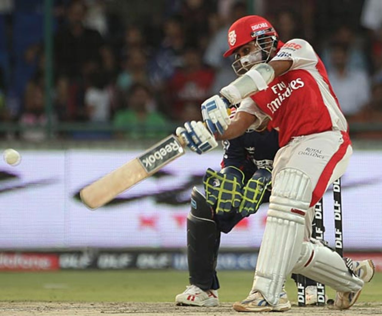 Mahela Jayawardene hits over the top, Delhi Daredevils v Kings XI Punajb, IPL, Feroz Shah Kotla, April 11, 2010