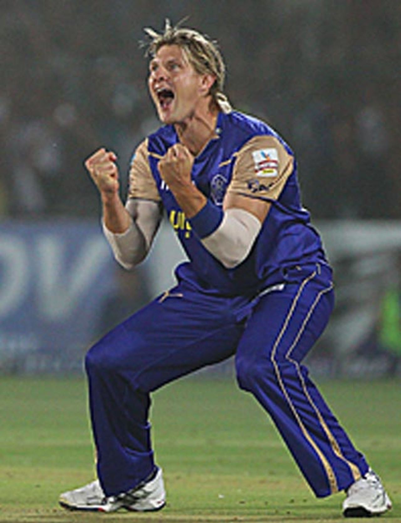 Shane Watson picked up three wickets, Rajasthan Royals v Mumbai Indians, IPL, Jaipur, April 11, 2010