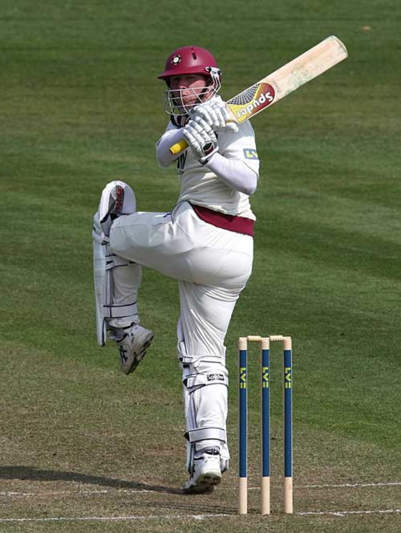 Rob White's 95 stood out amid batting wreckage at Bristol, Gloucestershire v Northamptonshire, County Championship, Division Two, Bristol, April 15, 2010