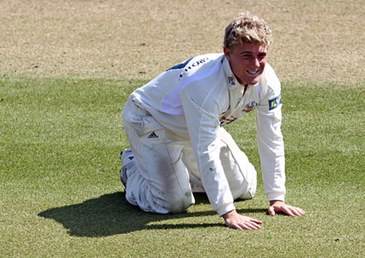 Rory Hamilton-Brown had a tough morning in the field as Sussex put on 134 for the eighth wicket, Sussex v Surrey, County Championship, Division Two, Hove, April 17, 2010
