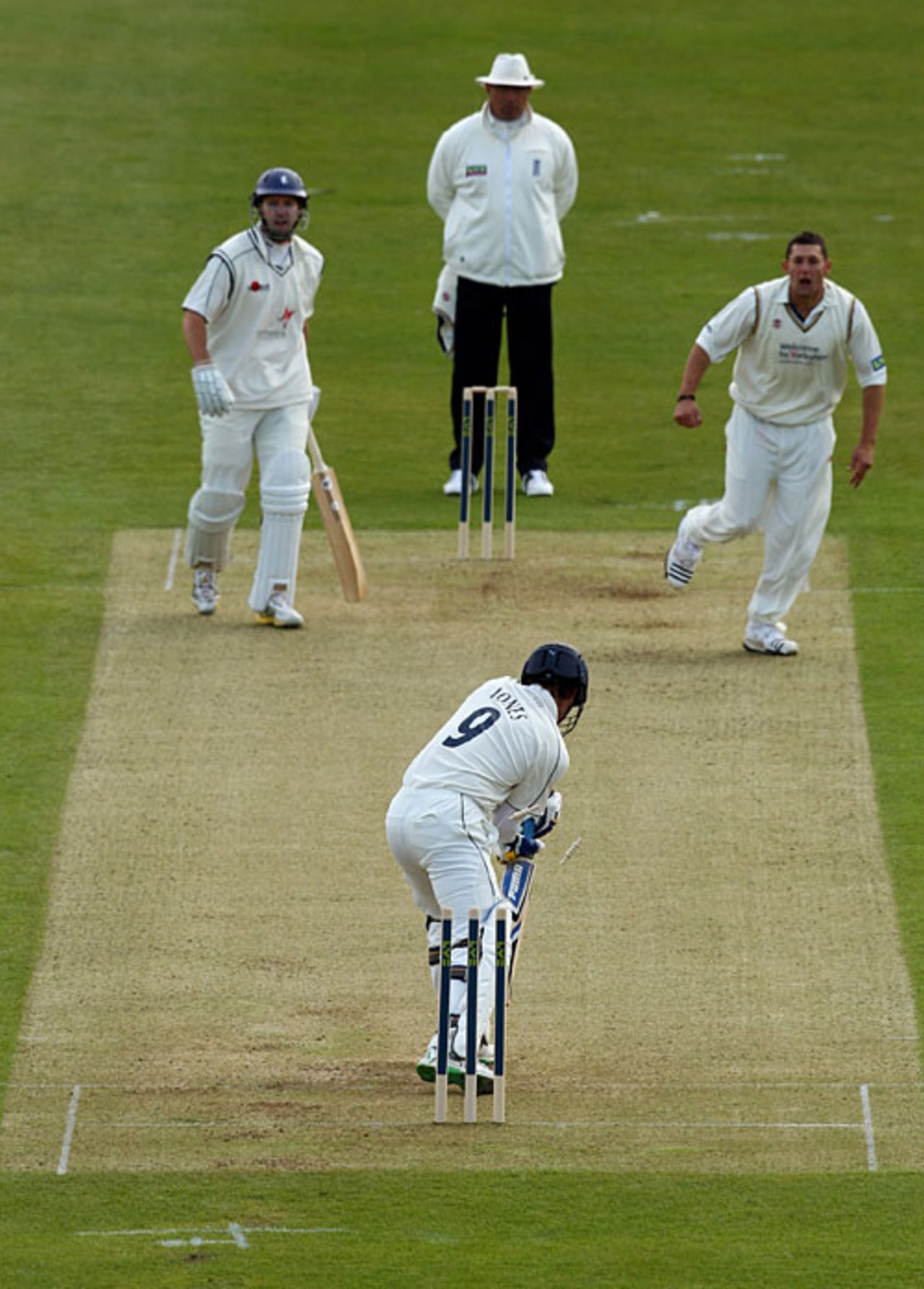 Tim Bresnan defeats Geraint Jones as Kent struggle on the first morning, Kent v Yorkshire, County Championship, Division One, Canterbury, April 21, 2010
