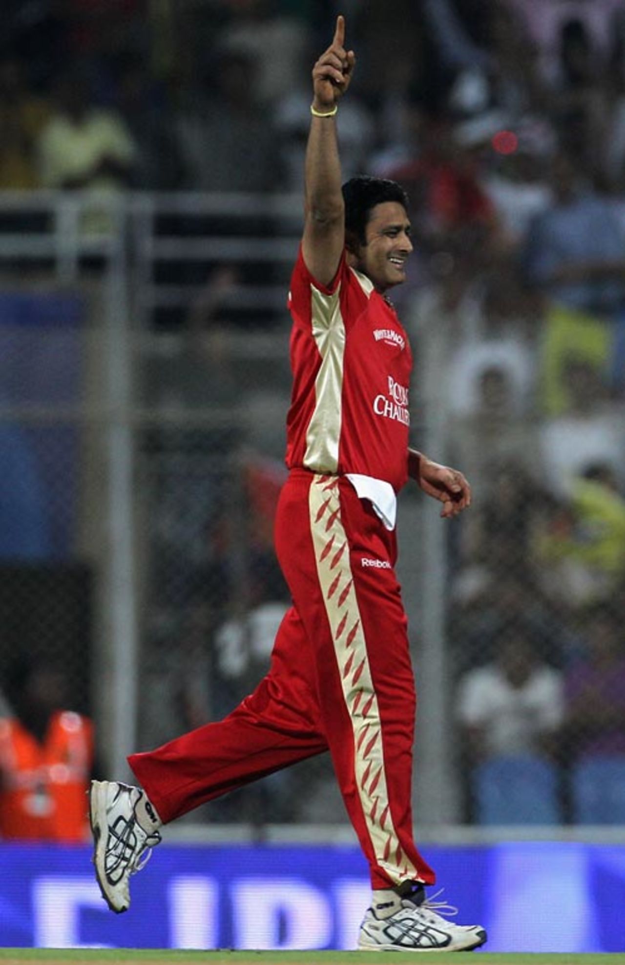 Anil Kumble is a happy man after dismissing Adam Gilchrist early, Deccan Chargers v Royal Challengers Bangalore, IPL, Mumbai, April 24, 2010