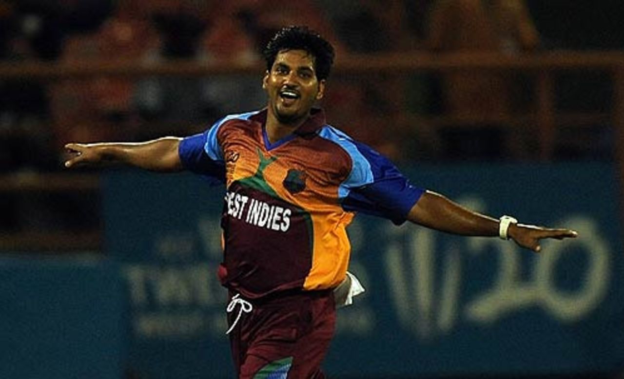 Ravi Rampaul celebrates the wicket of Alex Cusack, West Indies v Ireland, World Twenty20, Providence, April 30, 2010