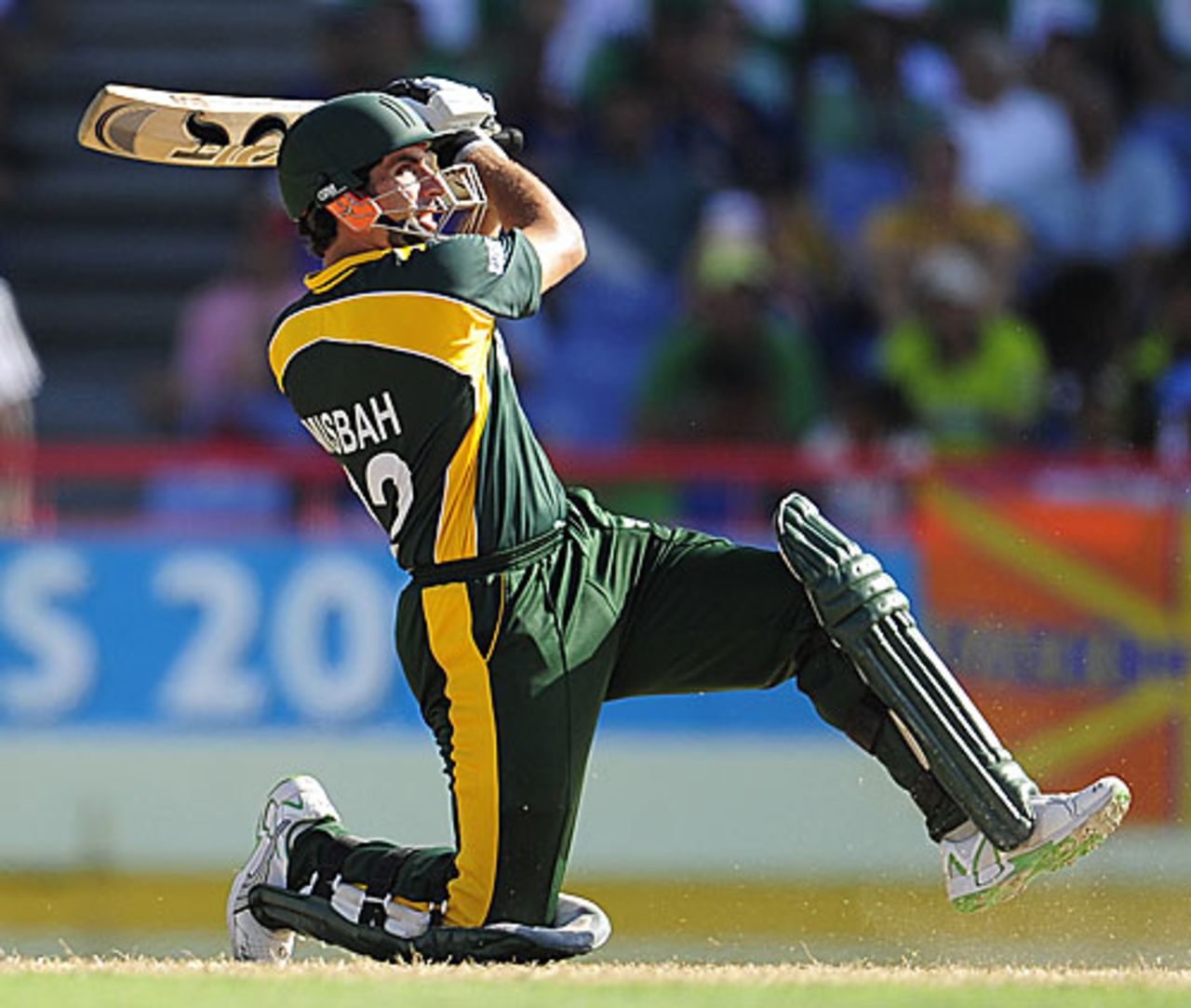 Misbah-ul-Haq goes for the slog, Australia v Pakistan, Group A, ICC World Twenty20, St Lucia, May 2, 2010