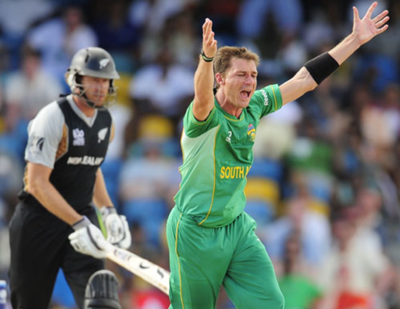Dale Steyn appeals successfully to dismiss Jacob Oram, New Zealand v South Africa, Group E, Bridgetown, May 6, 2010

