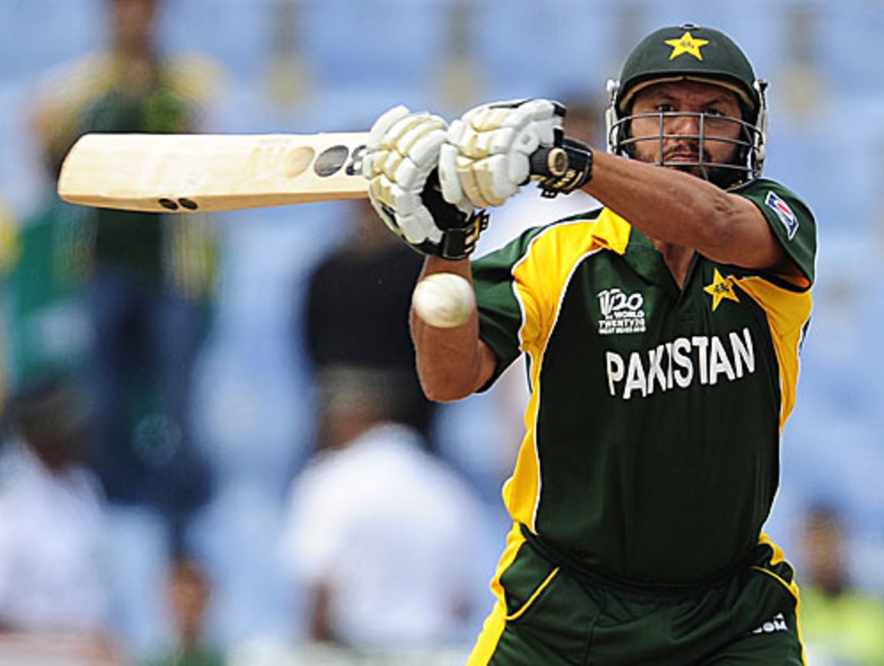 Shahid Afridi sizes up for the pull, Pakistan v South Africa, Super Eights, ICC World Twenty20, St Lucia, May 10, 2010