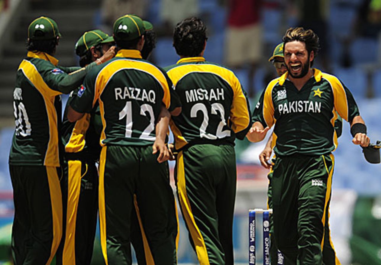 Shahid Afridi joins the rest of his troops in celebration, Pakistan v South Africa, Super Eights, ICC World Twenty20, St Lucia, May 10, 2010