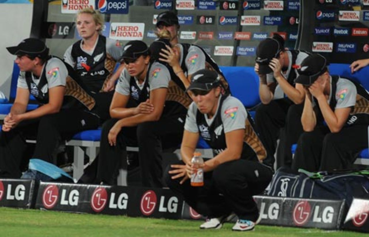 New Zealand are distraught after their loss, Australia Women v New Zealand Women, Final, Women's World Twenty20, Bridgetown, May 16, 2010