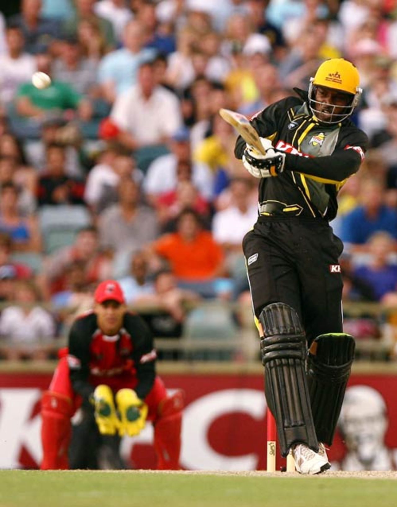 Chris Gayle pulls over the top, Western Australia v South Australia, Twenty20 Big Bash, Perth, December 29, 2009