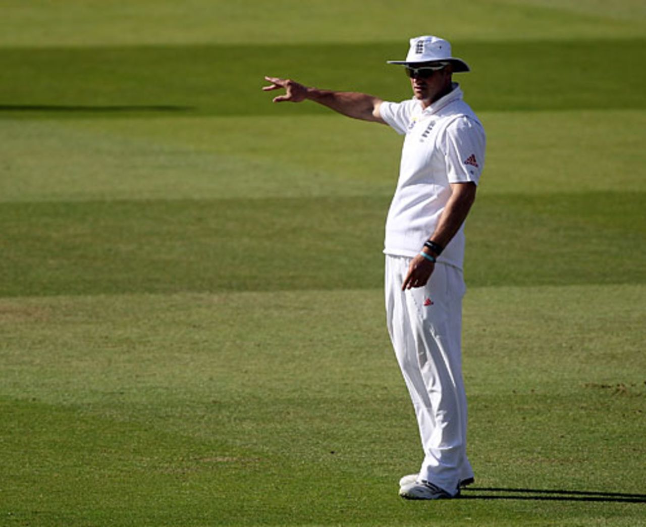 Andrew Strauss had plenty to think about in the field, England v Bangladesh, 1st Test, Lord's, May 30, 2010 
