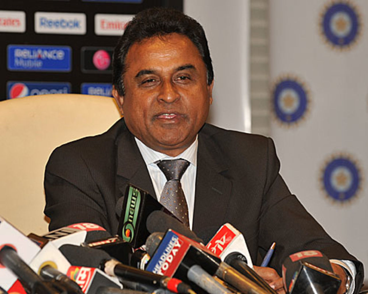 Bangladesh Cricket Board president Mustafa Kamal answers the media, Mumbai, June 1, 2010