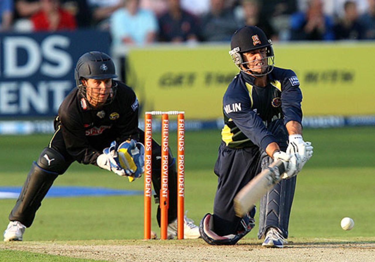 Ryan ten Doeschate made 98 from 47 balls, but it wasn't enough to beat Kent at Chelmsford, Essex v Kent, FP t20, Chelmsford, June 2, 2010