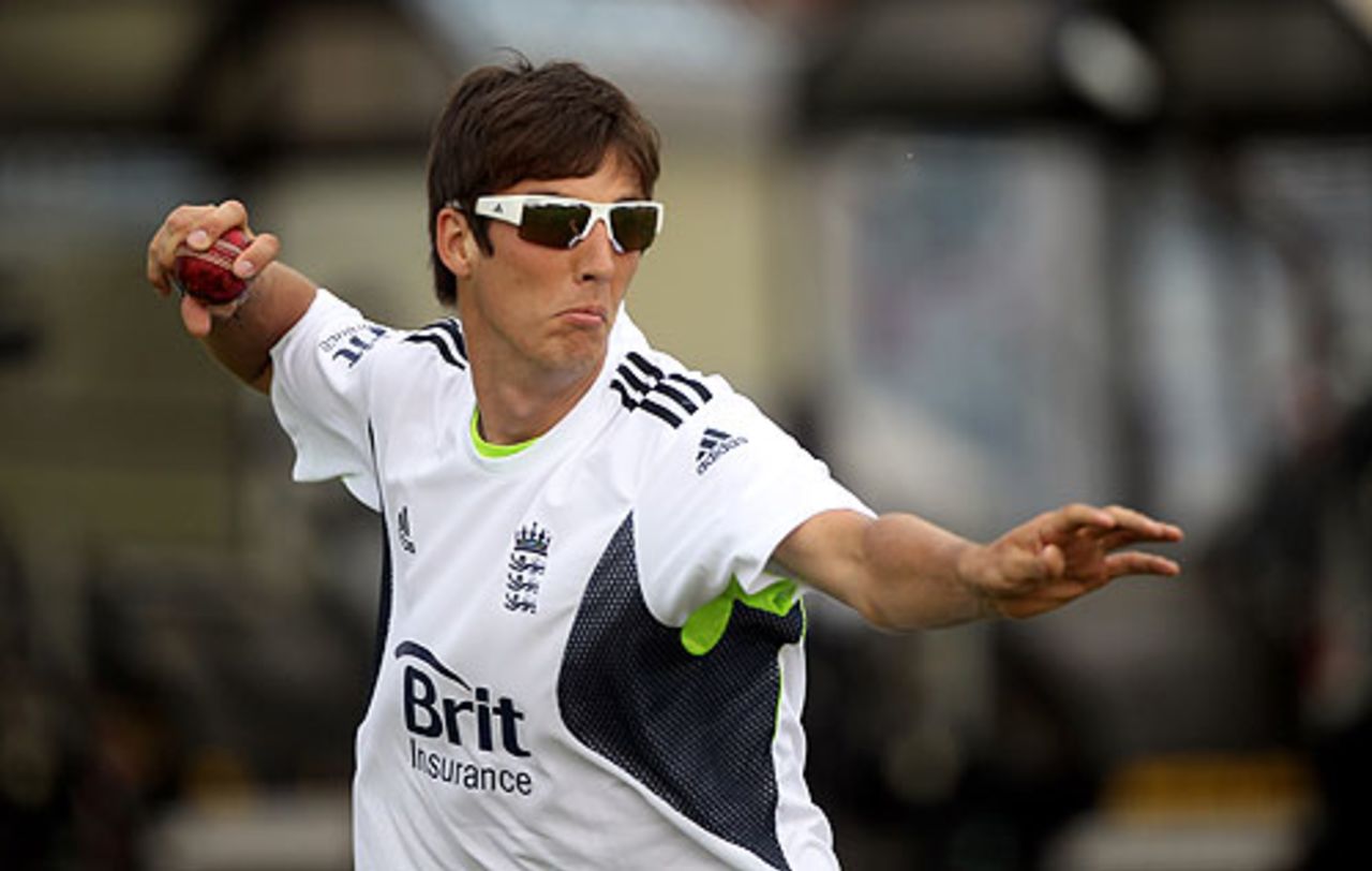 Steven Finn practices fielding on the eve of the Old Trafford Test, England v Bangladesh, 2nd Test, Old Trafford, June 3, 2010