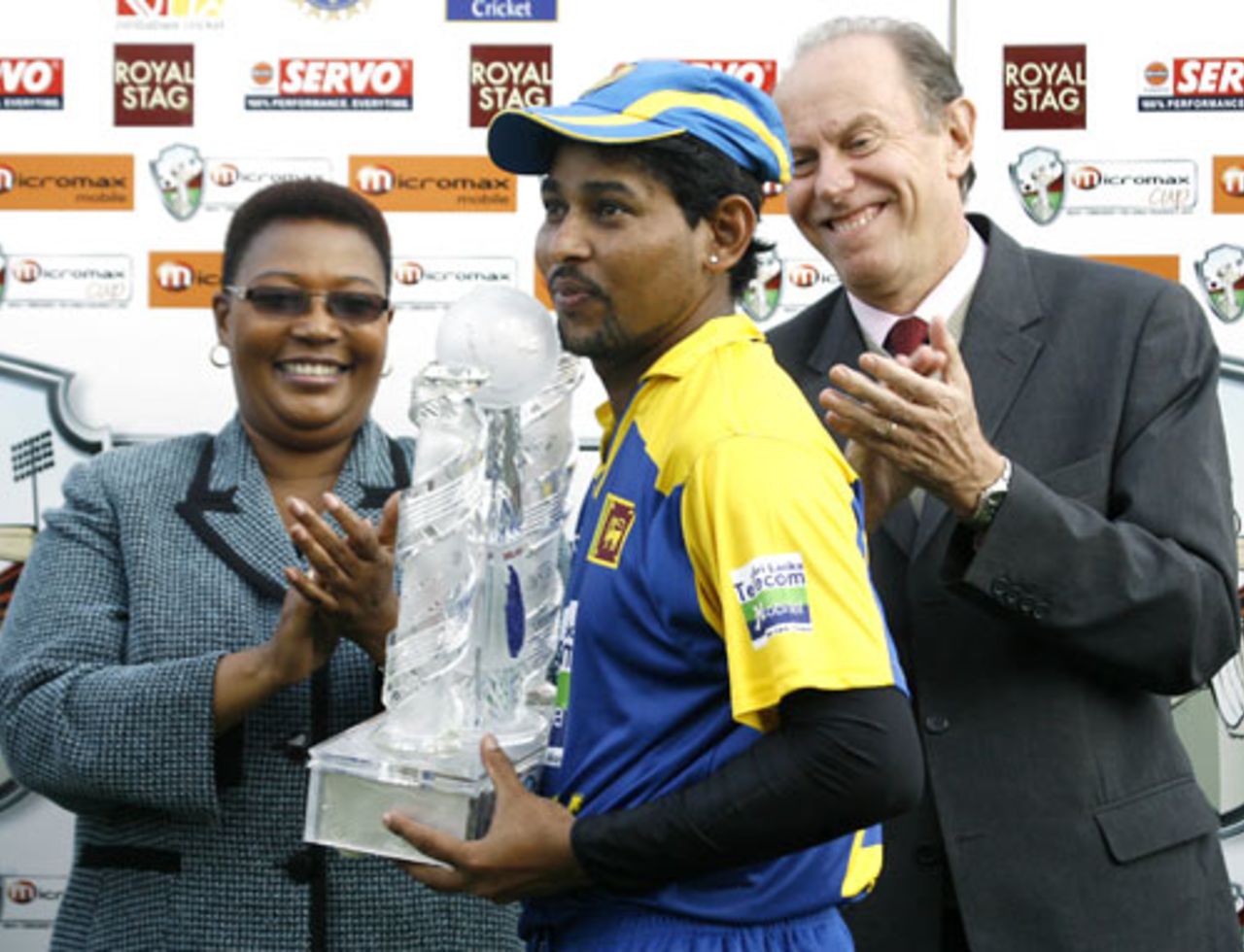 Winning captain Tillakaratne Dilshan collects the trophy, Zimbabwe v Sri Lanka, Tri-Series, Final, Harare, June 9, 2010 