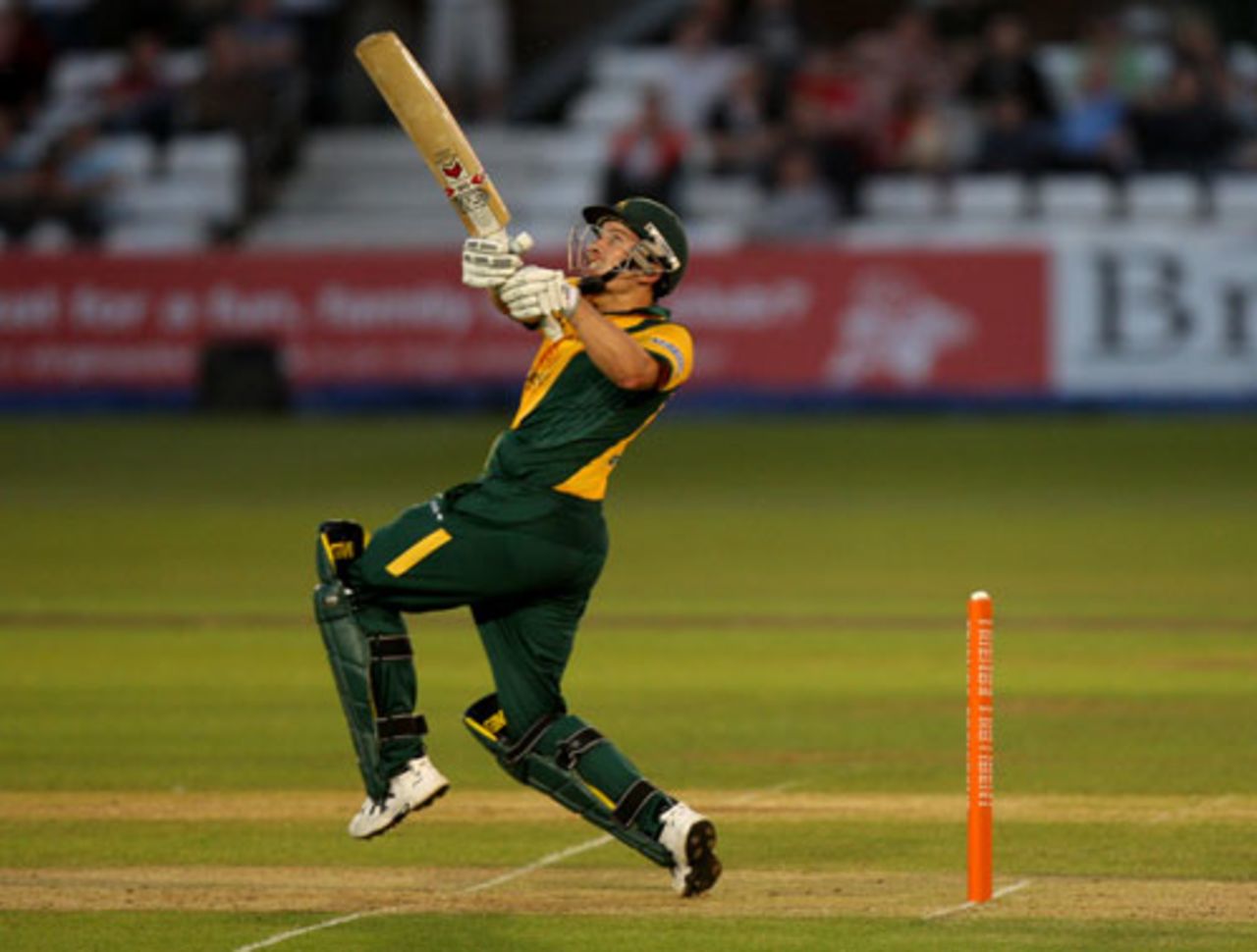Matthew Wood finished the game in style for Nottinghamshire, Derbyshire v Nottinghamshire, Friends Provident t20, Derby