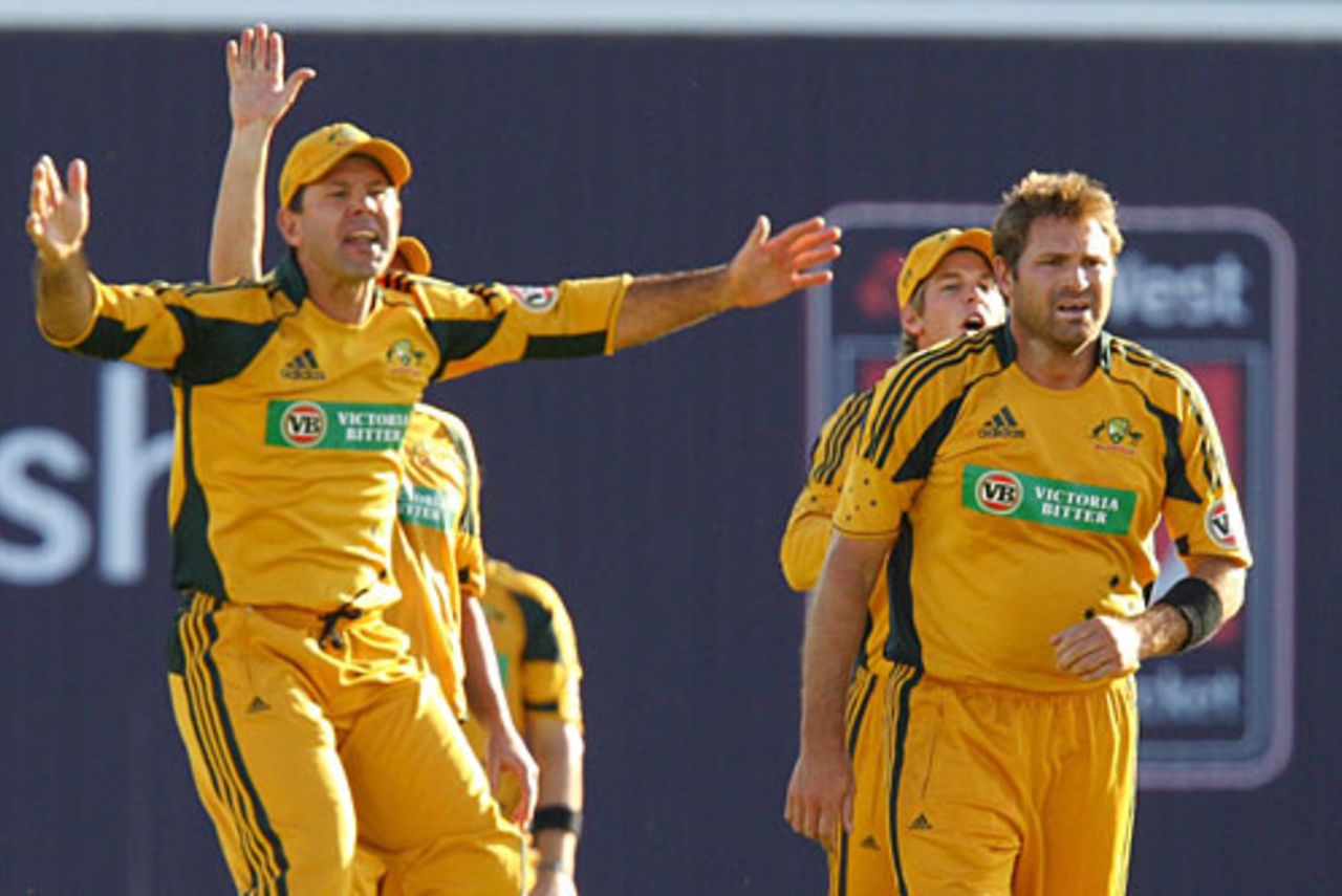 Australia had a huge appeal against Kevin Pietersen early on, England v Australia, 1st ODI, Rose Bowl, June 22, 2010