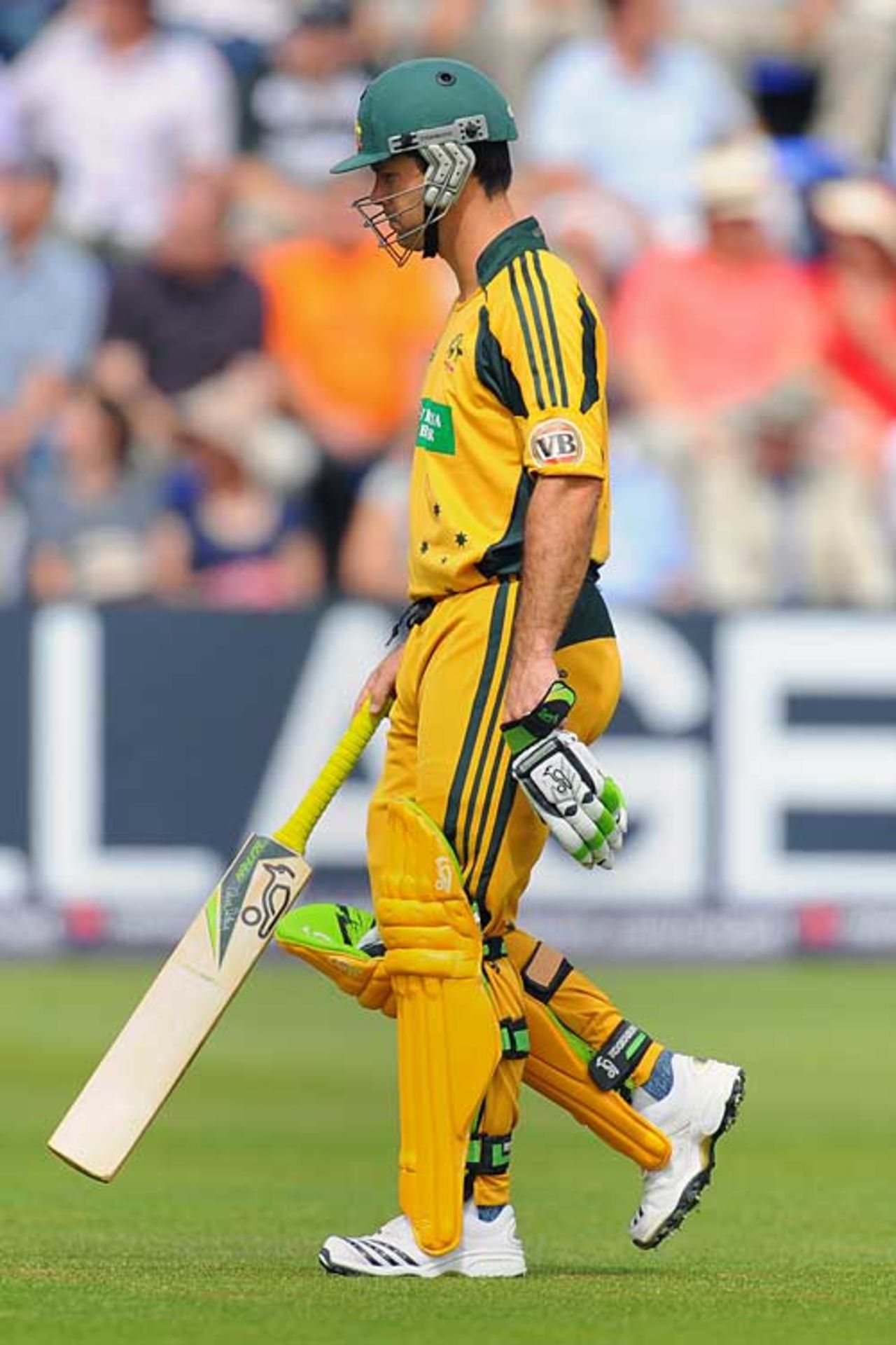 Ricky Ponting trudges off after falling for 13, England v Australia, 2nd ODI, Cardiff, June 24, 2010