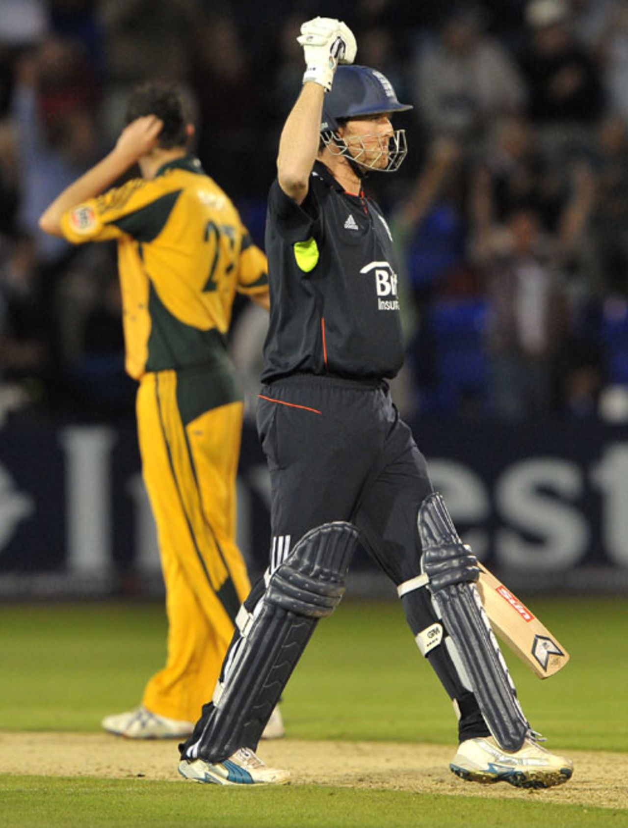 Graeme Swann celebrates after hitting the winning runs, England v Australia, 2nd ODI, Cardiff, June 24, 2010