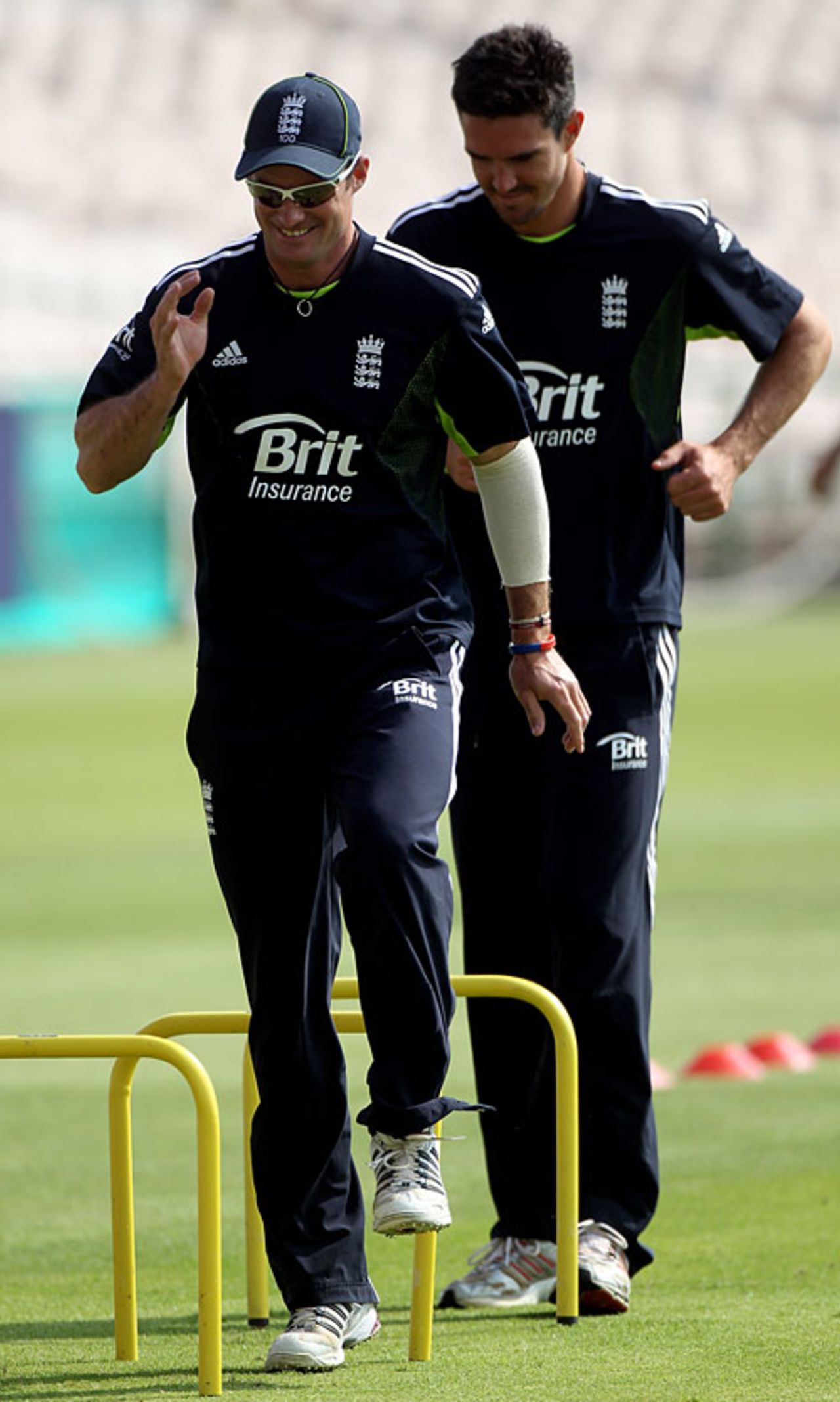Andrew Strauss and Kevin Pietersen go through their fitness drills, Old Trafford, June 26, 2010