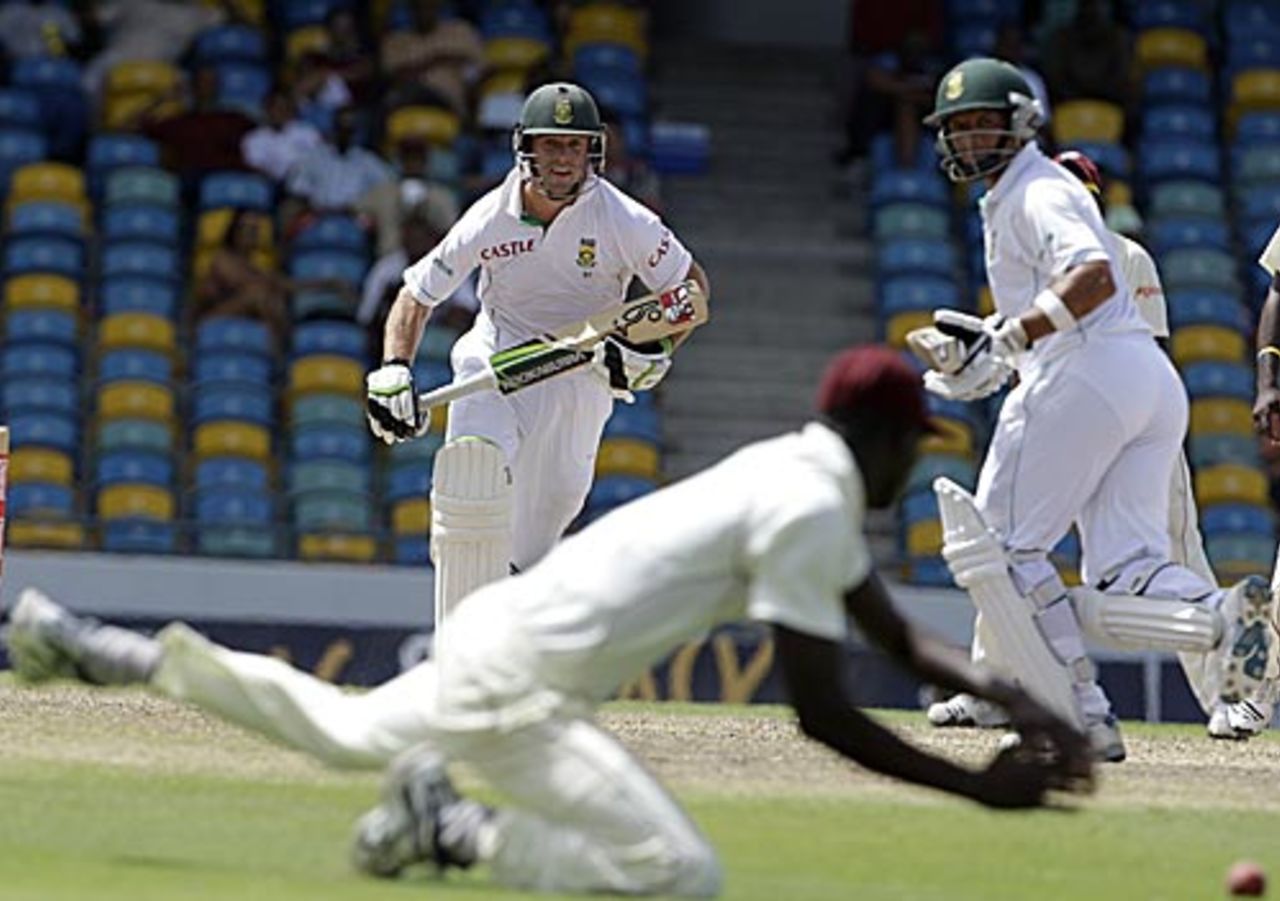 AB de Villiers and Ashwell Prince helped South Africa recover after lunch, West Indies v South Africa, 3rd Test, Barbados, 2nd day, June 27, 2010