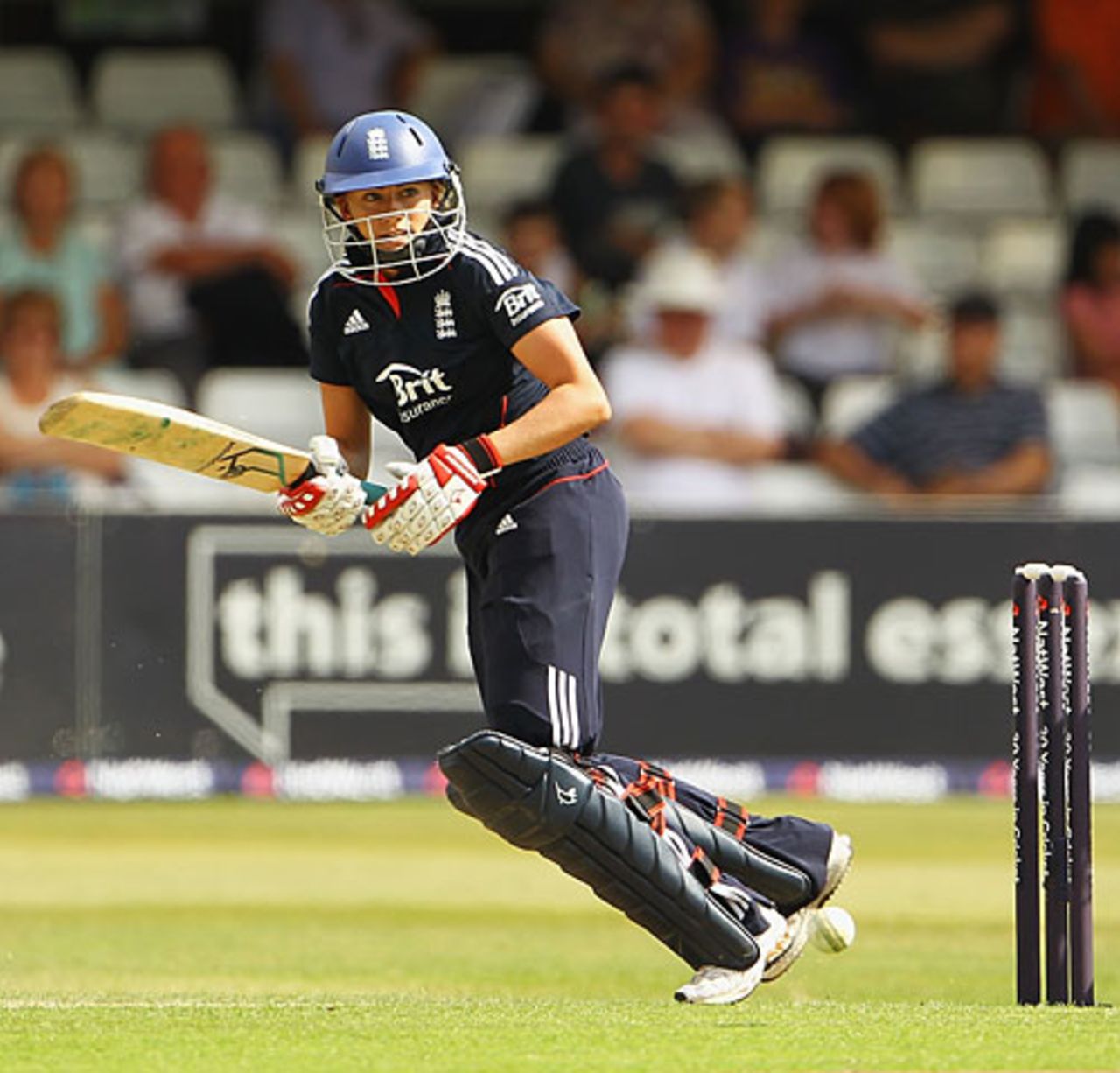 Laura Marsh made 18 off 10 balls to give the England innings some momentum, England Women v New Zealand Women, 1st T20I, Chelmsford, June 29, 2010