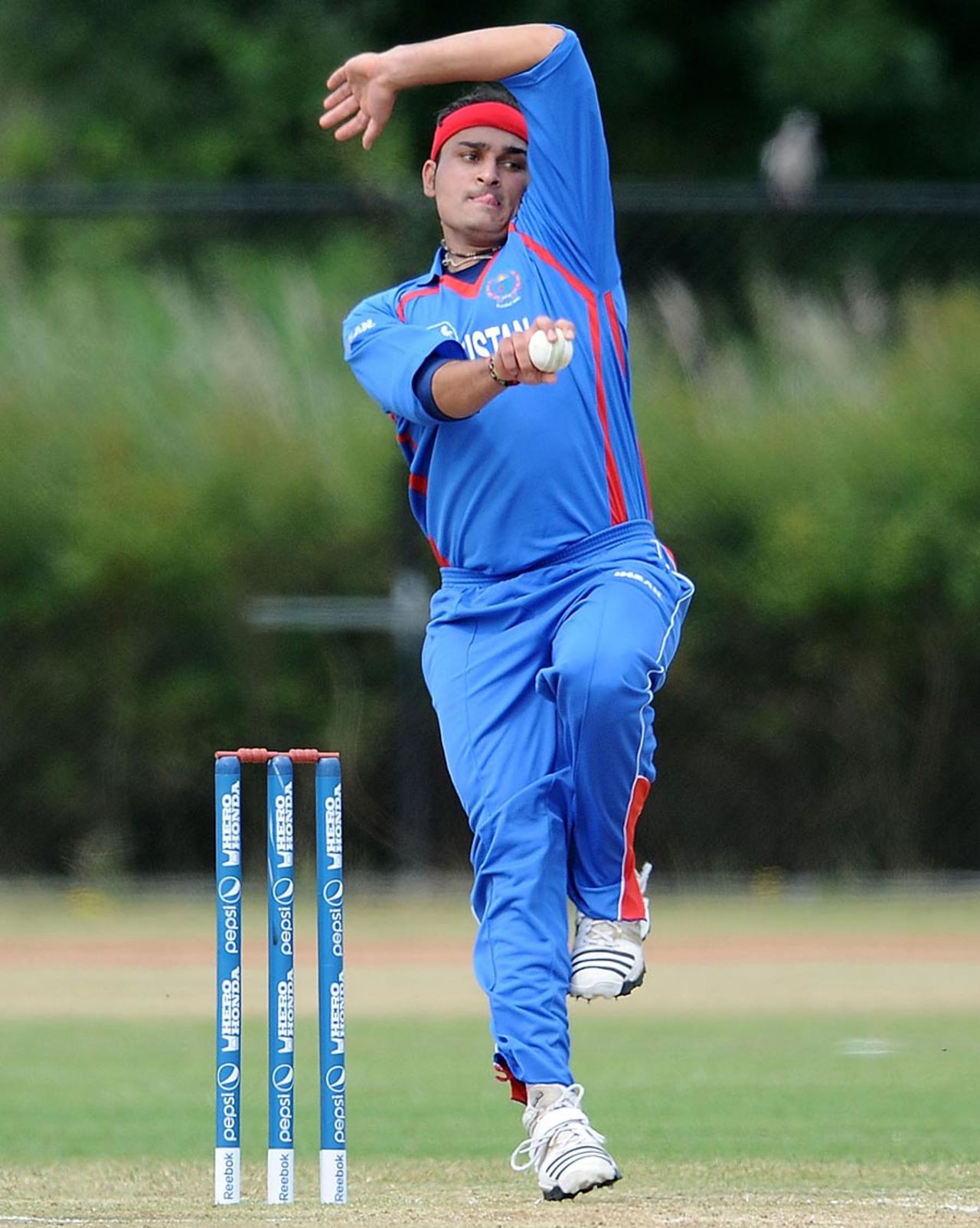 Hamid Hassan in action, Afghanistan v Ireland, ICC WCL Division 1, Rotterdam, July 3 2010