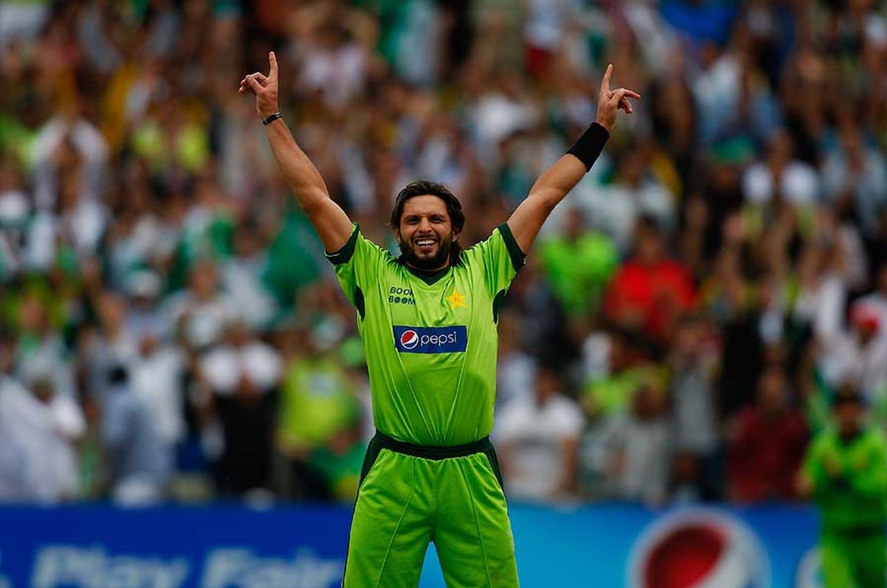 Shahid Afridi called the shots in the field for Pakistan, including a fine catch at mid-on, Australia v Pakistan, 1st Twenty20, Edgbaston, July 5, 2010