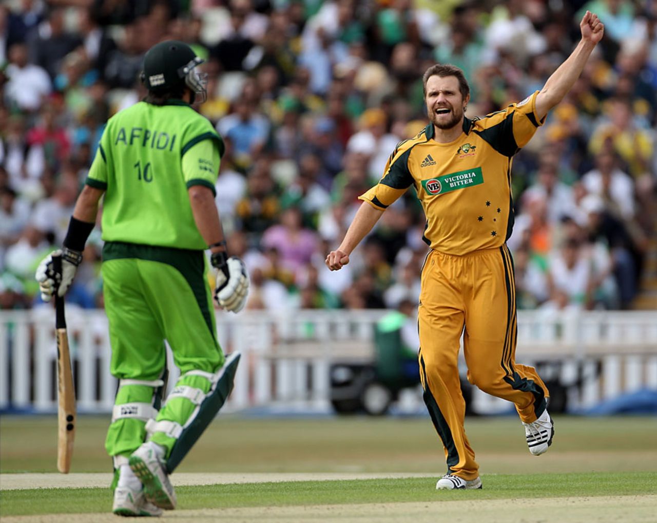 Dirk Nannes was the pick of Australia's bowlers taking three wickets including Shahid Afridi for 18, Pakistan v Australia, 2nd Twenty20, Edgbaston, July 6 2010