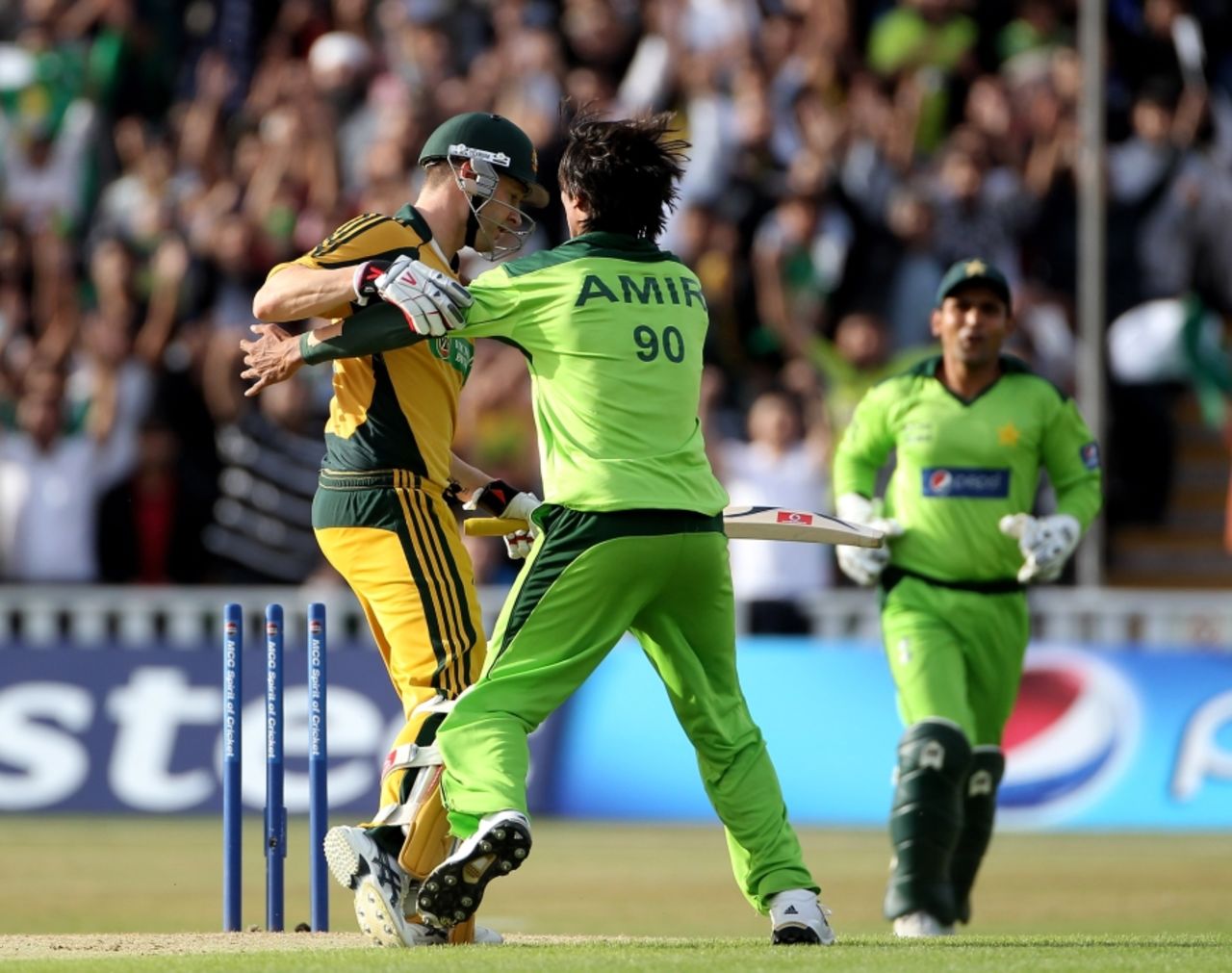 Mohammad Aamer accidentally collided with Michael Clarke in celebrating the batsman's dismissal, Pakistan v Australia, 2nd Twenty20, Edgbaston, July 6 2010